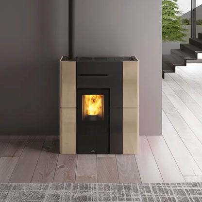 Estufa de pellets hidrónica Edilkamin Blade H 15 Evo, revestimiento de cerámica beige